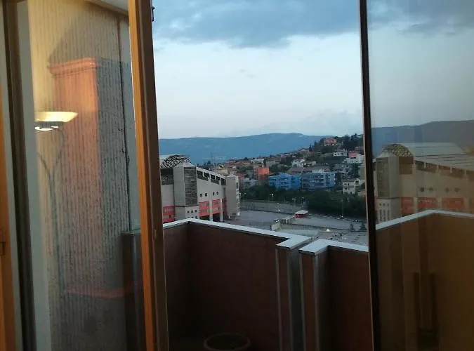 Nino E Issi * トリエステ