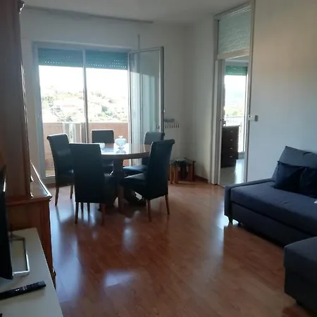 Nino E Issi Апартаменти *