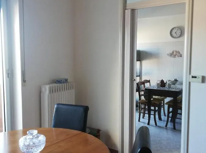 Nino E Issi Apartman Trieszt
